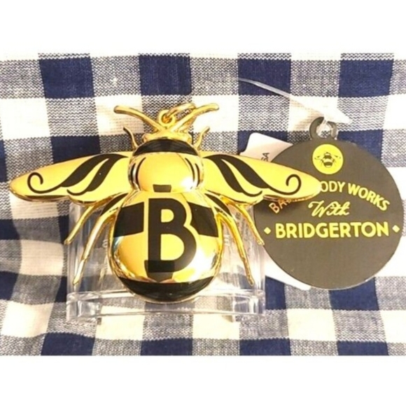 Bath & Body Works x Bridgerton Gift Set Candle Plug Bee PocketBac Holders NWT - Picture 7 of 16
